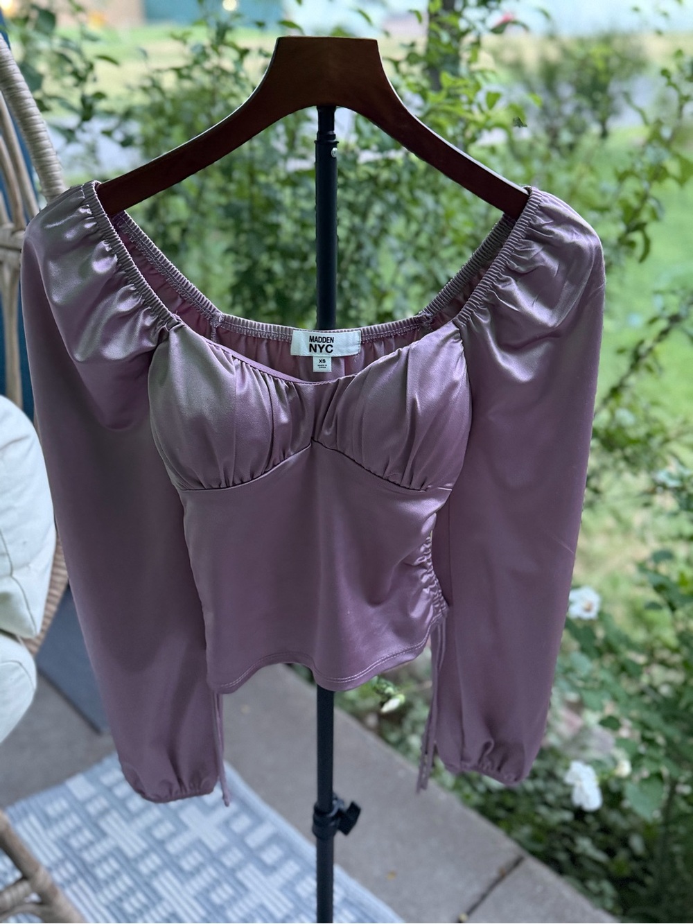 Corset Emma Mauve/ Purple Satin Puff-Sleeve Blouse by Madden NYC Size XS - Picture 2 of 15